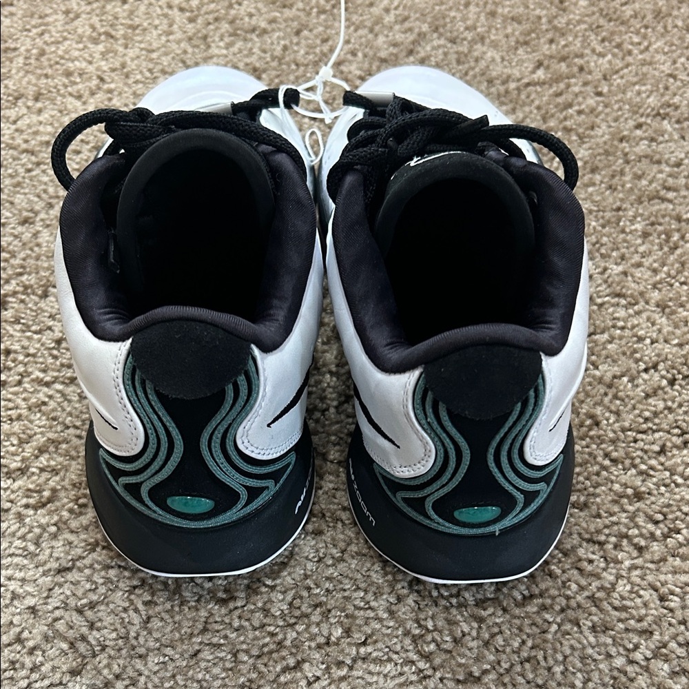 Nike Men's White and Black Athletic Shoes - Picture 4 of 8
